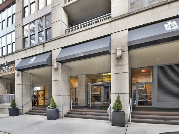 1125 Maxwell Lane image 9 of 18