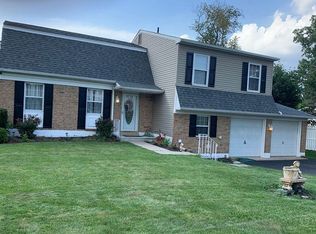 251 Flour Ln, Langhorne, PA 19047