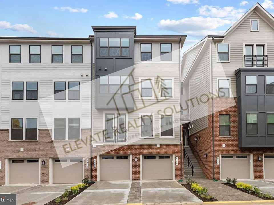 2400 Stella Pl #1