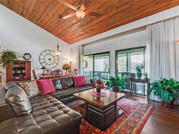 4th image of 3368 Camelot Dr #3368