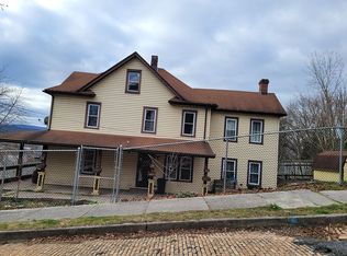 619 4th St, Huntingdon, PA 16652