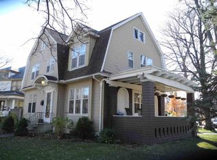 947 Riverside Dr, South Bend, IN 46616