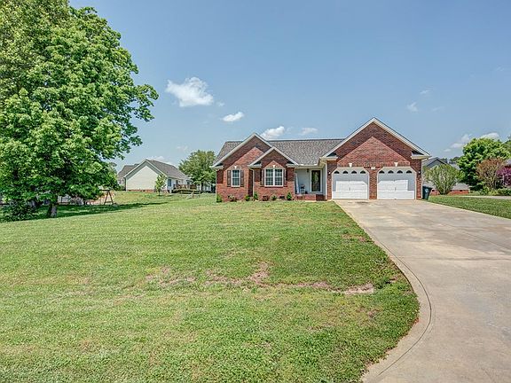 2nd image of 134 Creekside Dr