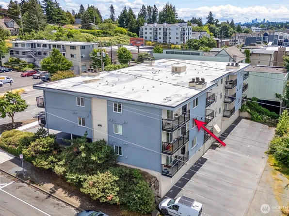 9255 Greenwood Avenue N #31, Seattle, WA 98103