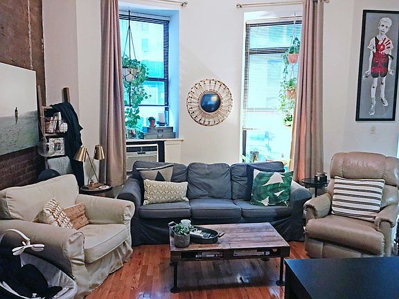 2nd image of 254 W 98th St #1X