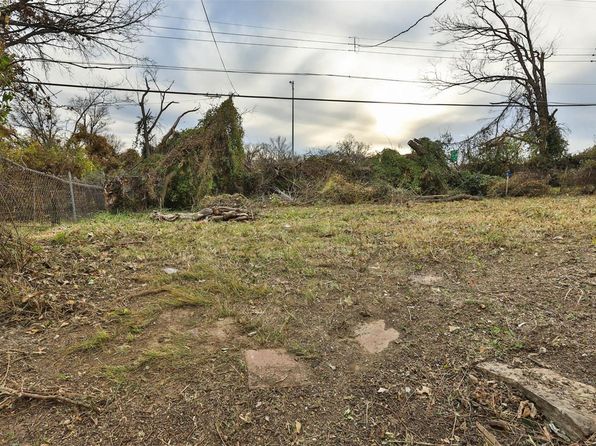 7616 Stanwood Dr, Saint Louis, MO 63121