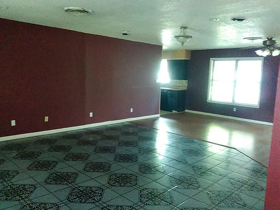 3rd image of 209 Sunnydale Dr