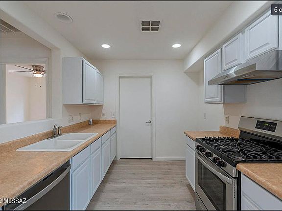 3rd image of 6419 S Sunrise Valley Dr