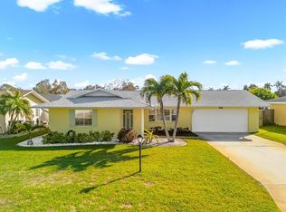 5723 1st Avenue Dr W, Bradenton, FL 34209