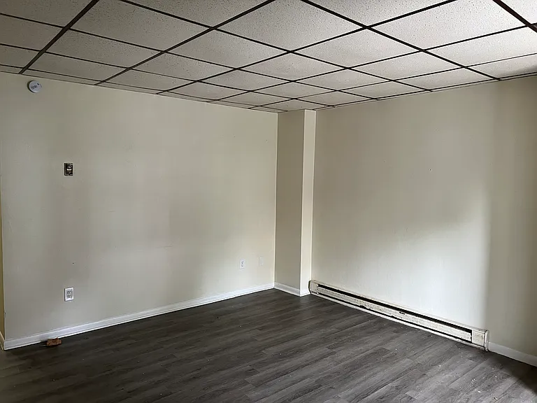 12 Zeller St #2 — Photo 2