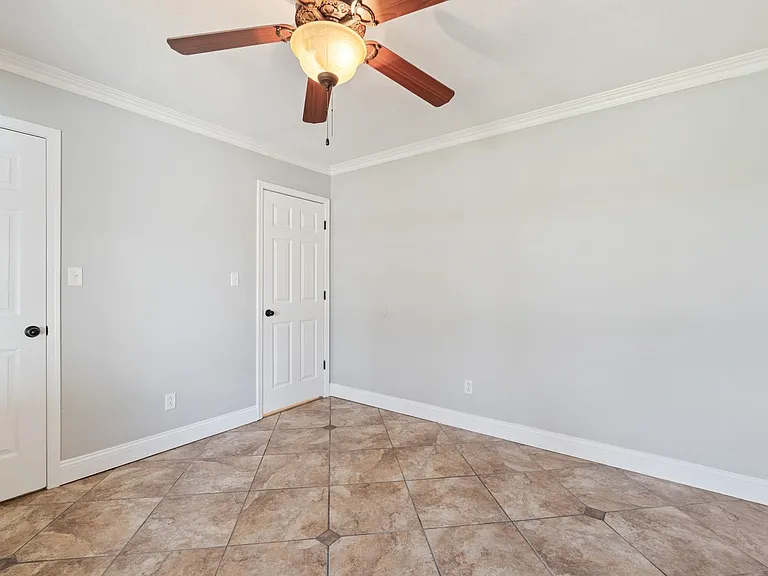3222 S 54th St — Photo 27