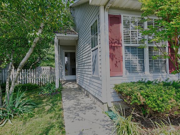 4th image of 4212 Canterbury Green Way