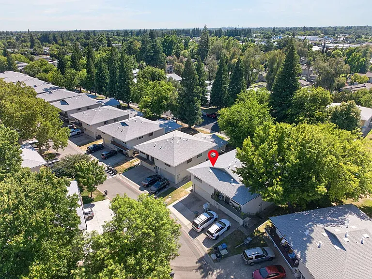 6260 Cavan Dr #3 — Photo 22