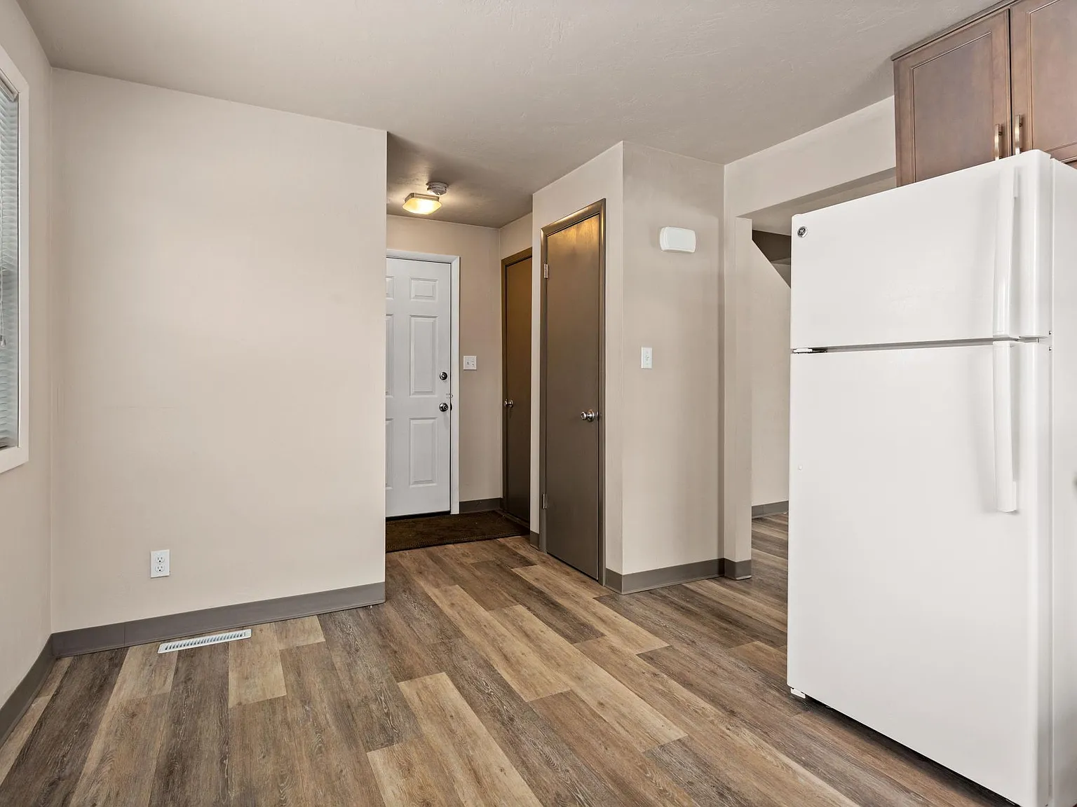 2 bed, 1.5 bath, 900 sqft, $1,700 — Photo 3