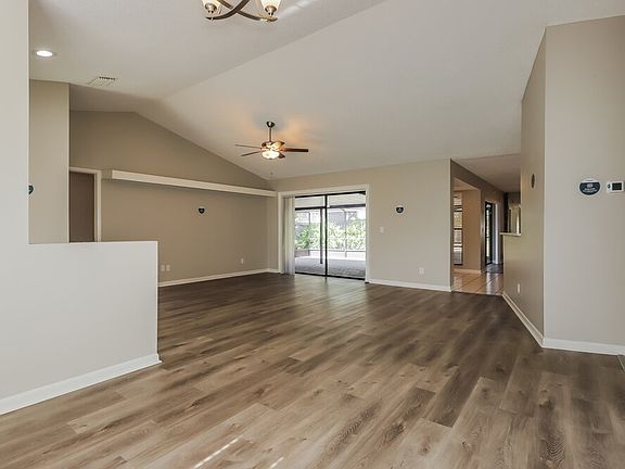 5th image of 1614 Carter Oaks Dr