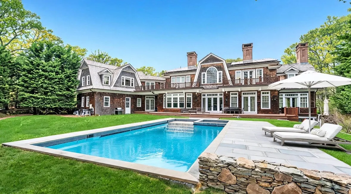 Elegant Sag Harbor Retreat Private Oasis with Pool — Photo 1