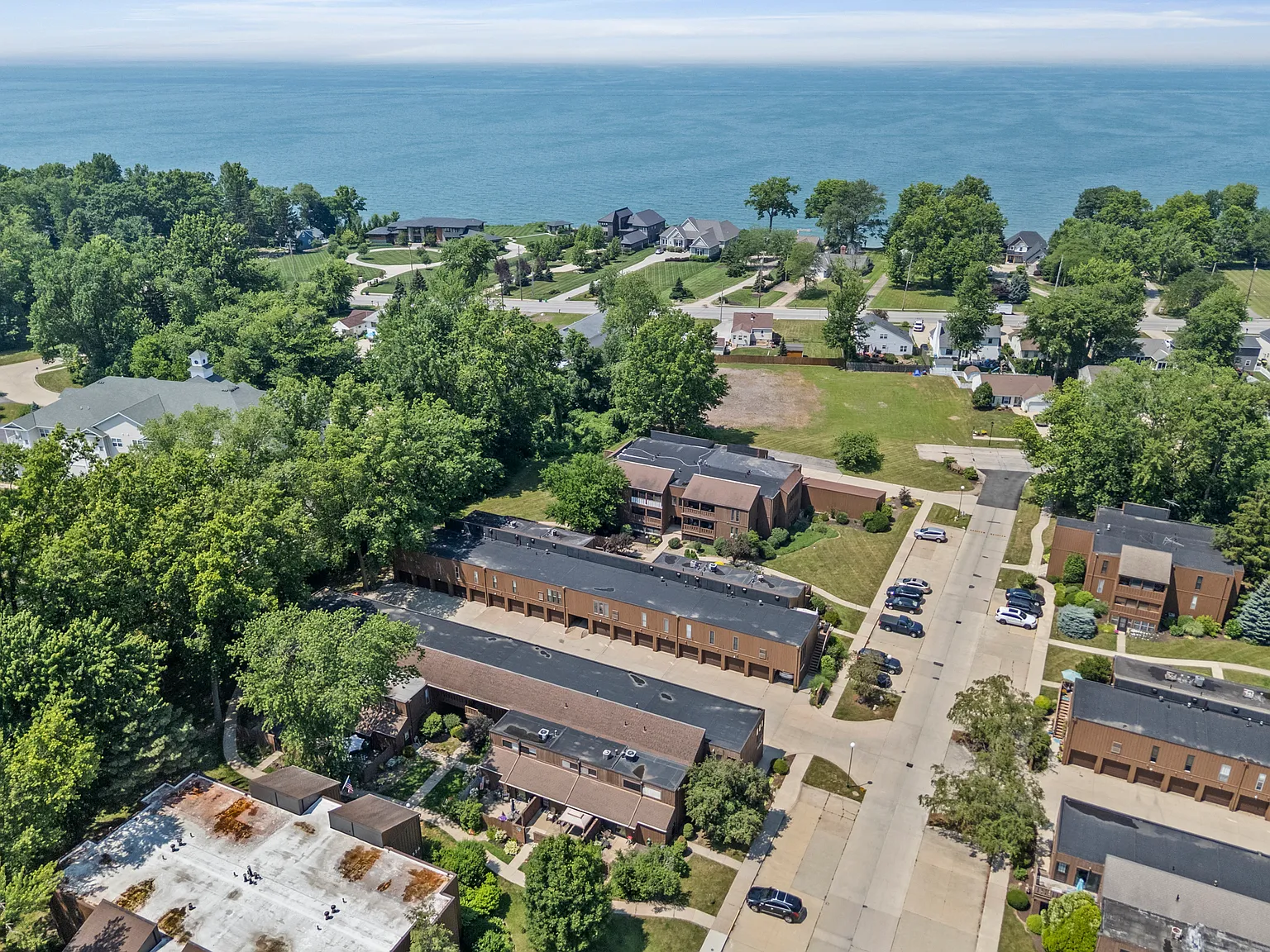 2 bed, 1.5 bath, $1,600 — Photo 3