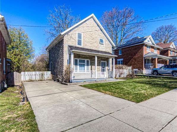 56 Agnes St, Kitchener, ON N2G 2E8