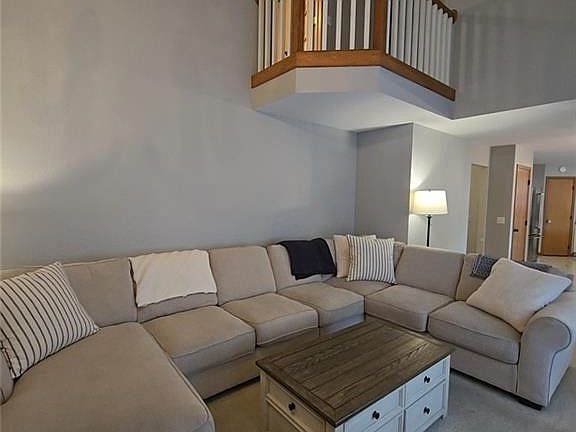 4th image of 1425 Indian Creek Dr