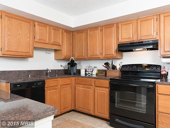 5th image of 1102 Floyd Pl