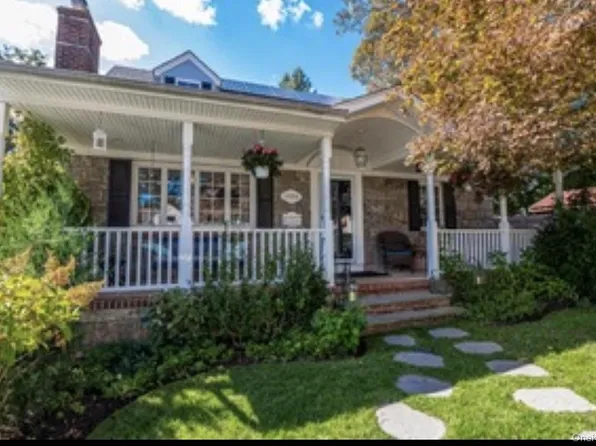 1984 Russell Street, North Bellmore, NY 11710