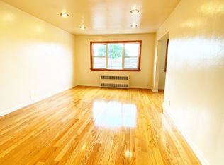 2835 46th St #3, Astoria, NY 11103