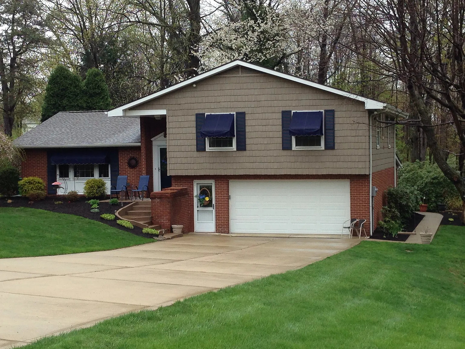 400 North Dr photo 1