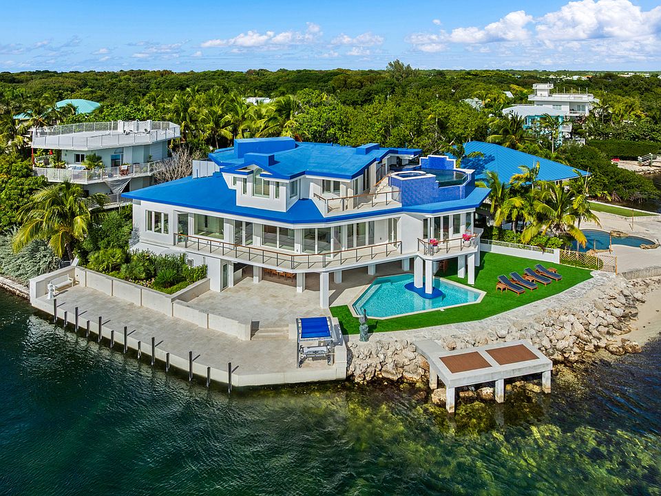 1st image of 180 Pompano Dr