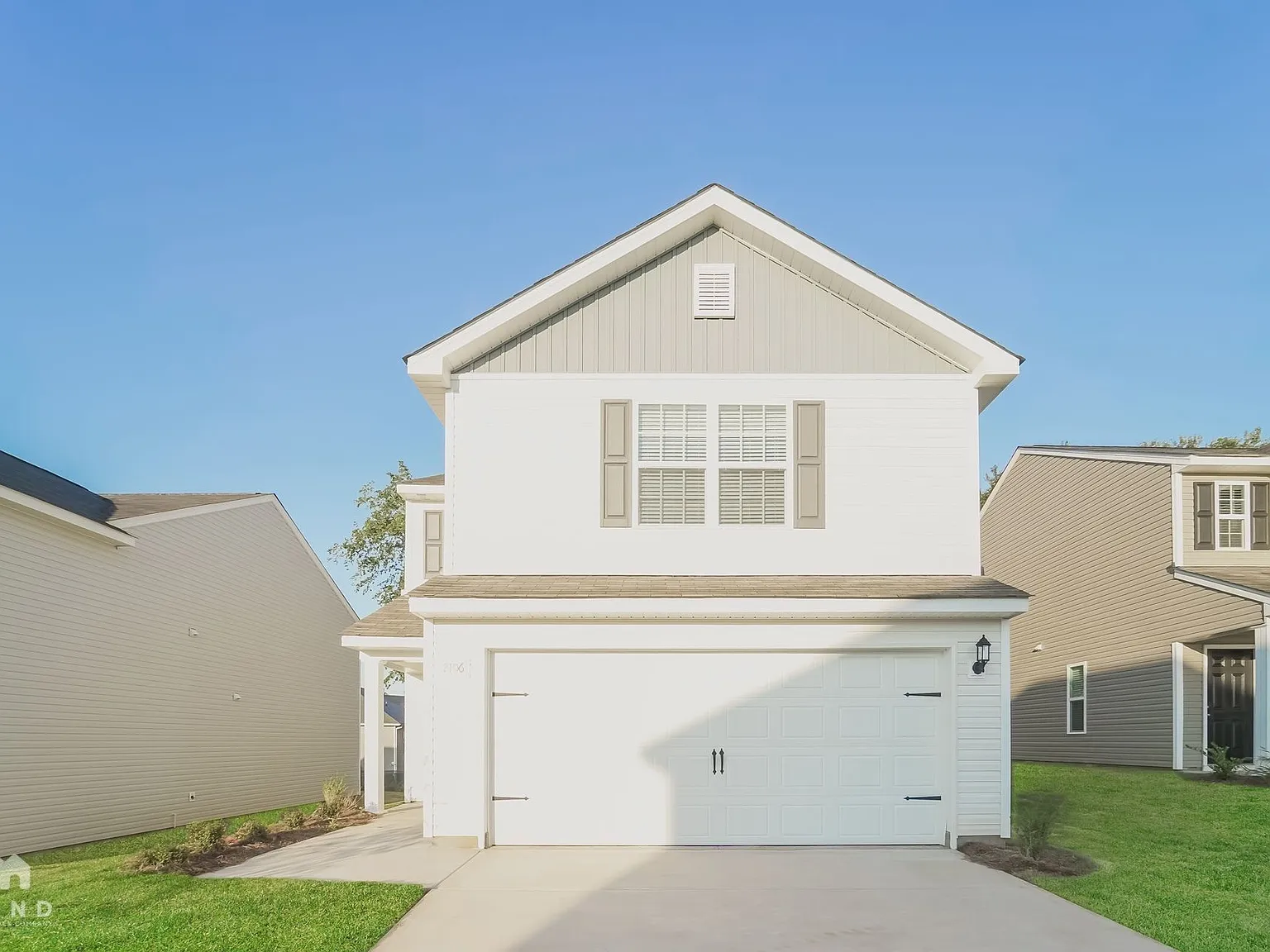 3 bed, 2.5 bath, 1679 sqft, $1,604 — Photo 1