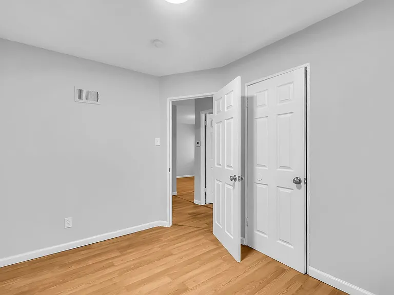 10521 Duke Dr — Photo 14
