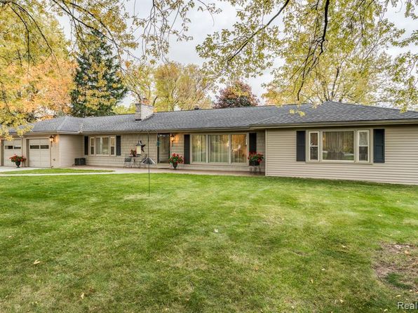 6724 Lakeshore Rd Lexington Mi 48450 Zillow