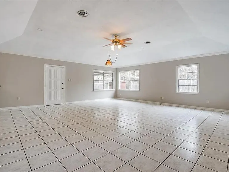 2322 Ansbury Dr — Photo 12