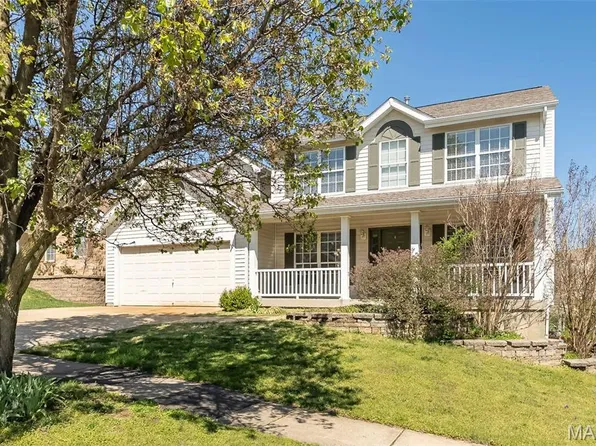 740 Spring Crest Ct, Fenton, MO 63026