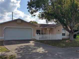 6828 Hills Dr, New Port Richey, FL 34653