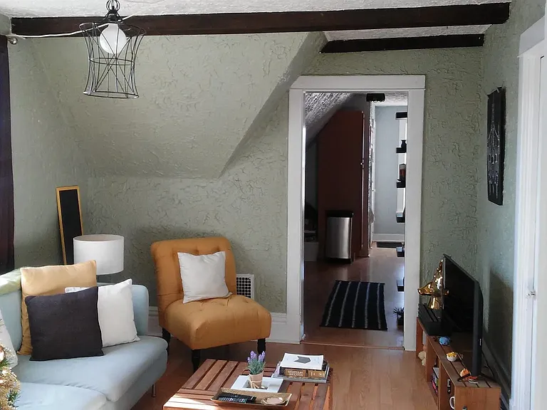 214 S Henry St #3 — Photo 6
