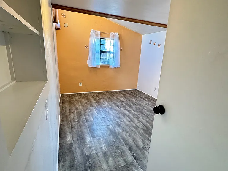 4910C Nicholas Pl — Photo 17