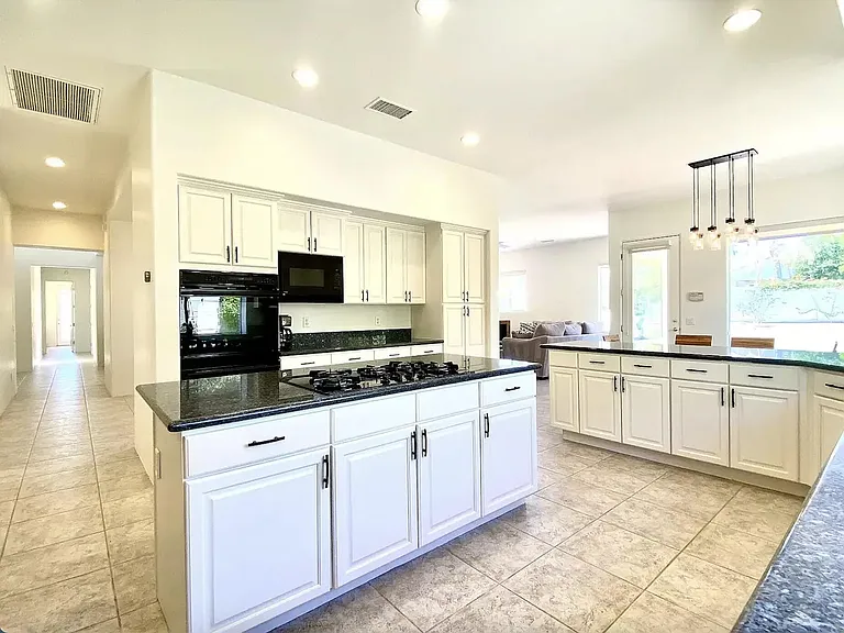 5 Victoria Falls Dr — Photo 15
