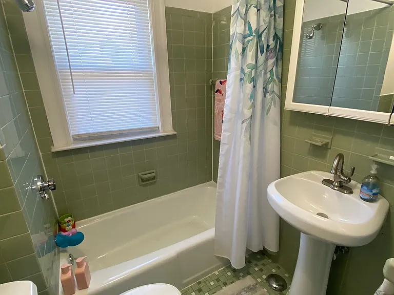2nd Floor Bath
