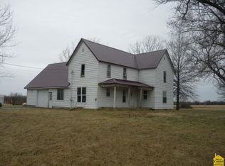 1006 NE Highway Oo, Windsor, MO 65360