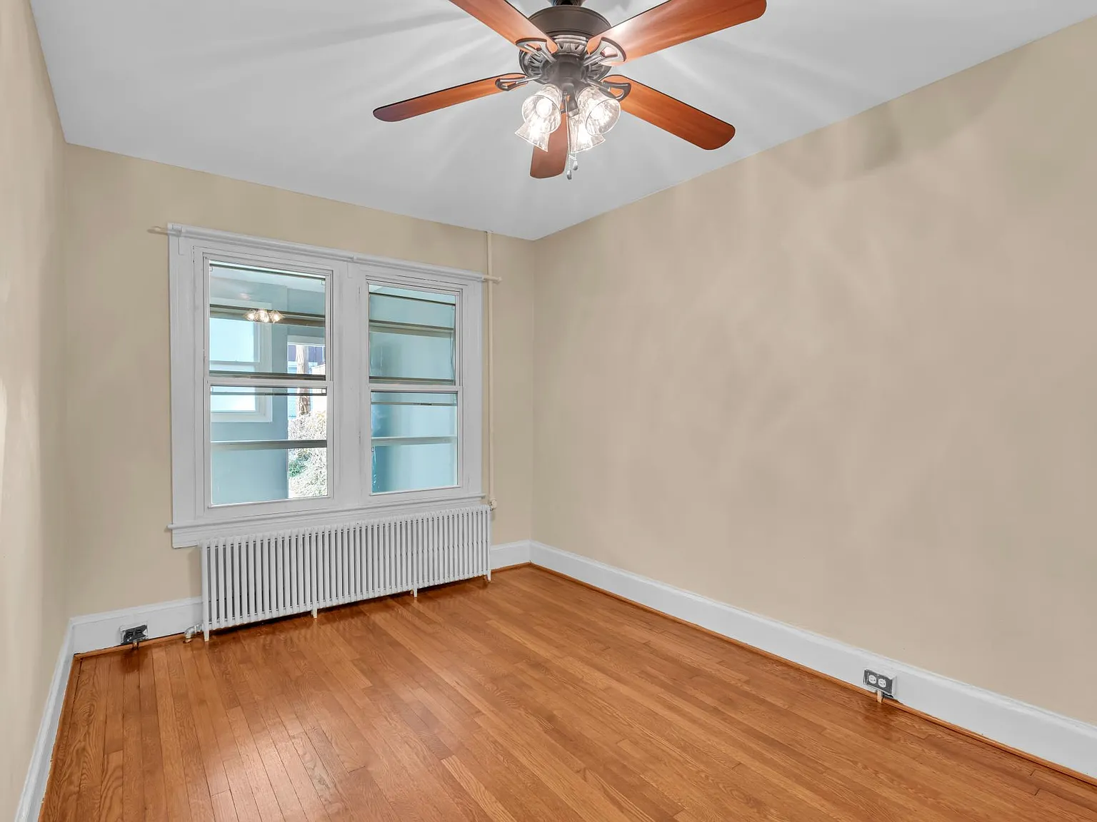1322 Orren St NE — Photo 4