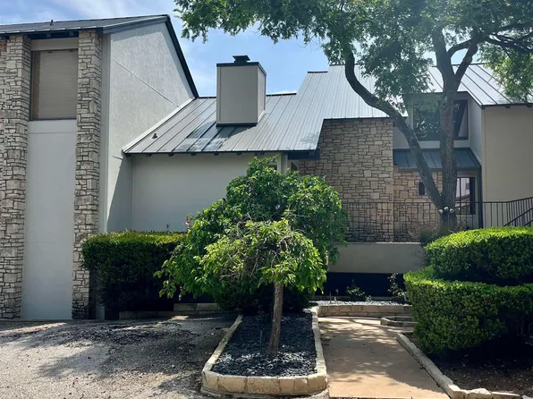 103 Island Dr, Horseshoe Bay, TX 78657