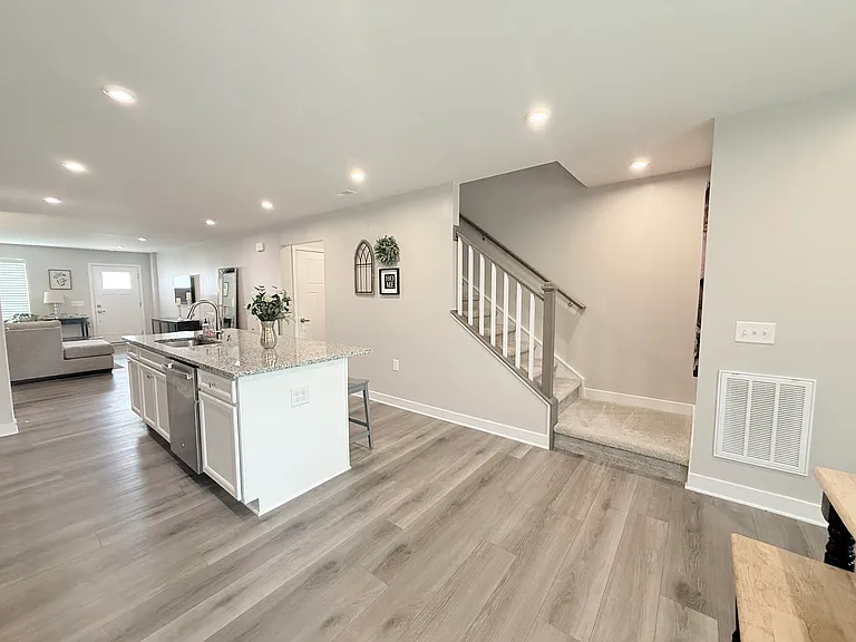 130 Stella Ln #C — Photo 7