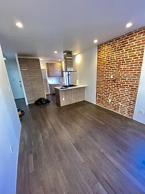 Rented by Douglas Elliman | media 26