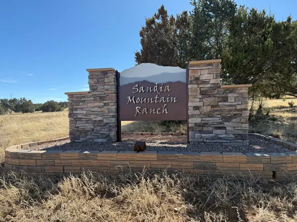 6 Western Trail Dr, Tijeras, NM 87059