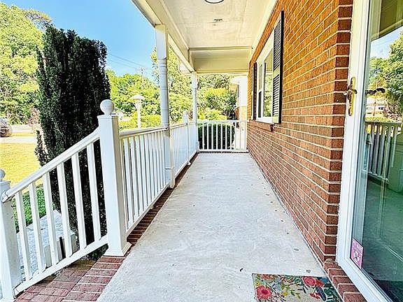 3rd image of 1867 Hickory Tree Rd