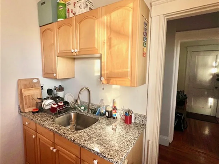335-A Harvard St #11 — Photo 2