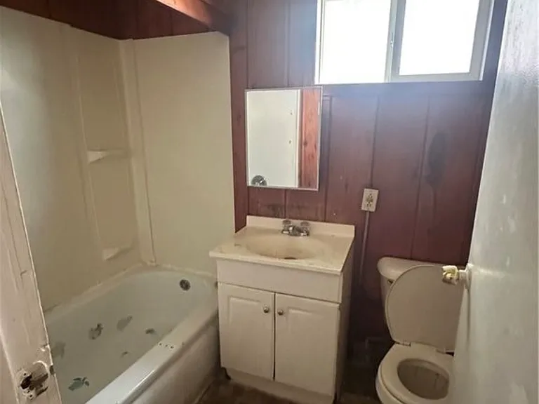 114 Hovey St — Photo 7