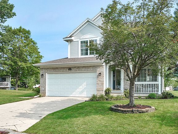 2nd image of 5807 Hickory Hill Ct SE