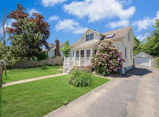 202 Wilson Blvd, Islip, NY 11751