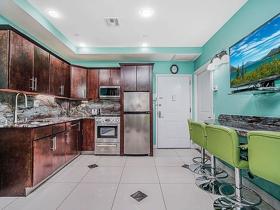 4th image of 2113 Kings Hwy #B2